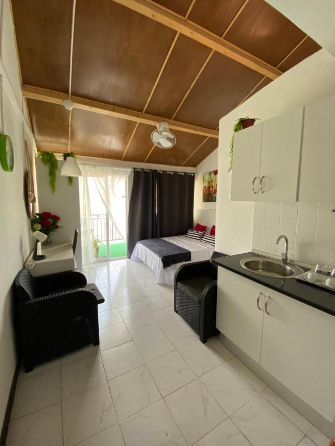 Christian Place Praia Extérieur photo